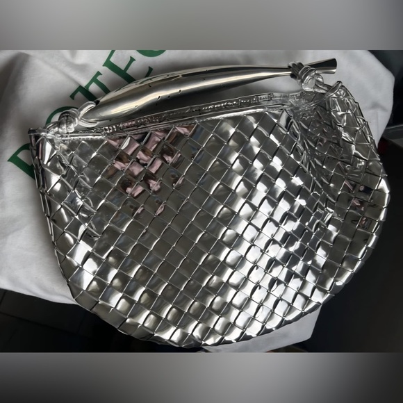 Bottega Veneta
Small Sardine leather top handle bag - Picture 7 of 11